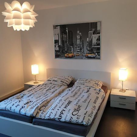 Andinas Ferienwohnung In Ruhiger Lage Direkt Am Wald Wilnsdorf Exteriör bild