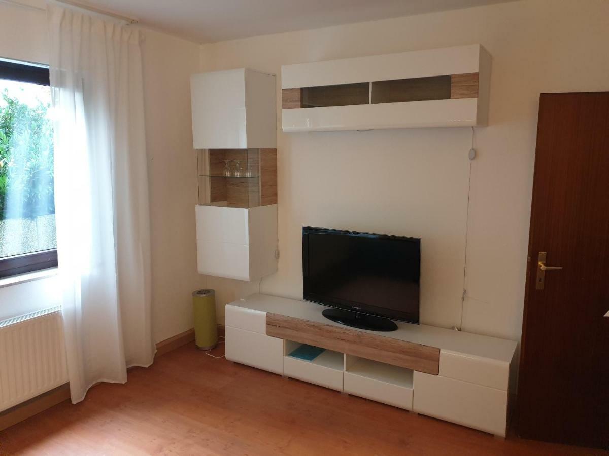 Andinas Ferienwohnung In Ruhiger Lage Direkt Am Wald Wilnsdorf Exteriör bild