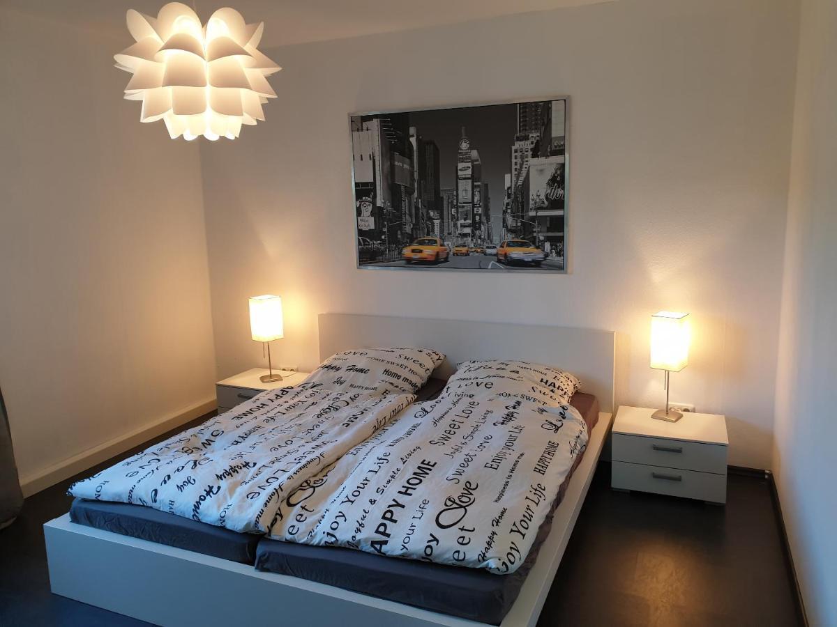 Andinas Ferienwohnung In Ruhiger Lage Direkt Am Wald Wilnsdorf Exteriör bild