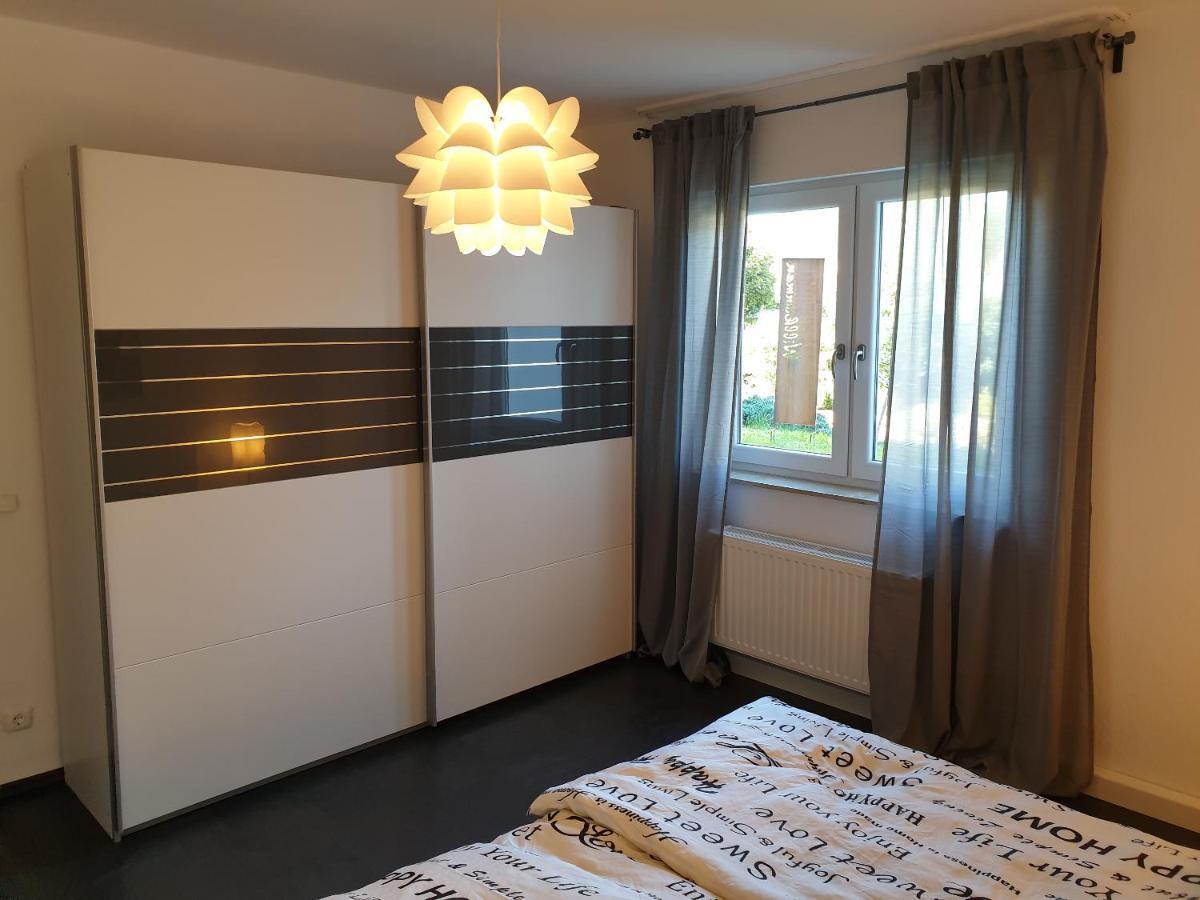 Andinas Ferienwohnung In Ruhiger Lage Direkt Am Wald Wilnsdorf Exteriör bild