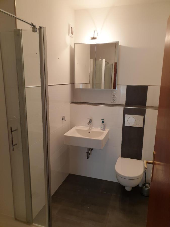 Andinas Ferienwohnung In Ruhiger Lage Direkt Am Wald Wilnsdorf Exteriör bild